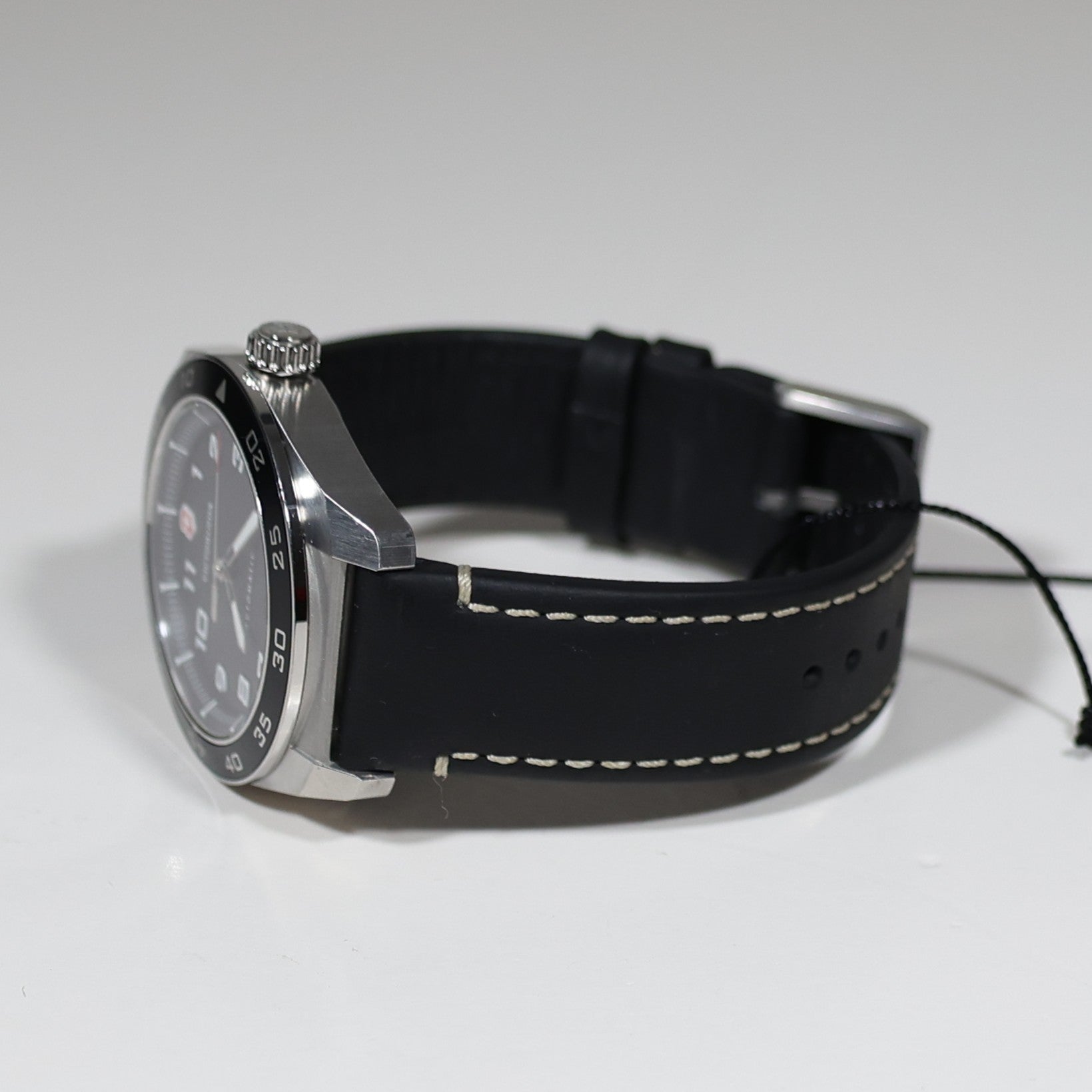 Victorinox Swiss Army Men's Automatic Black Dial Watch 242044 Pre-Owned