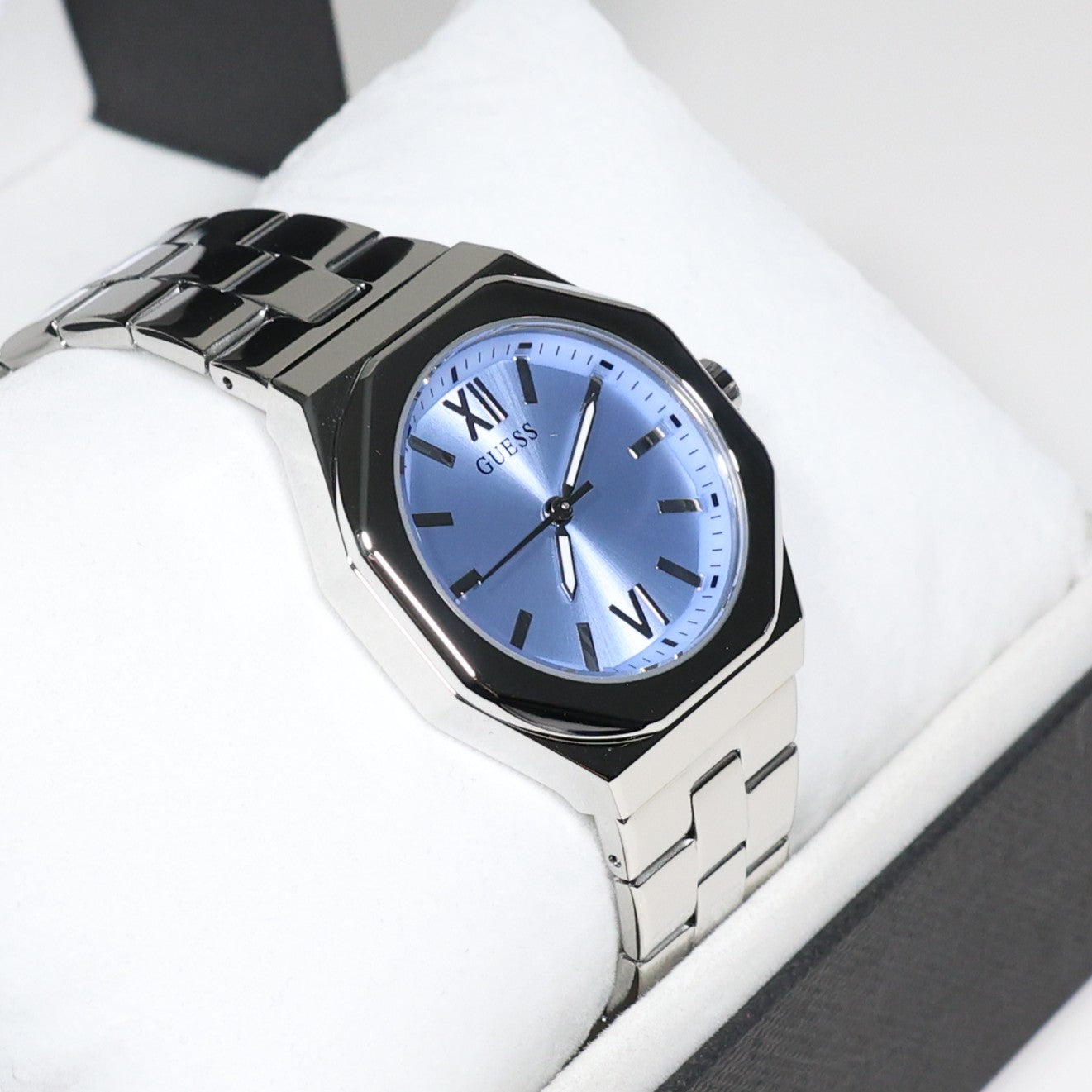 Guess Women's Empress Blue Dial Stainless Steel Quartz Watch GW0873L1