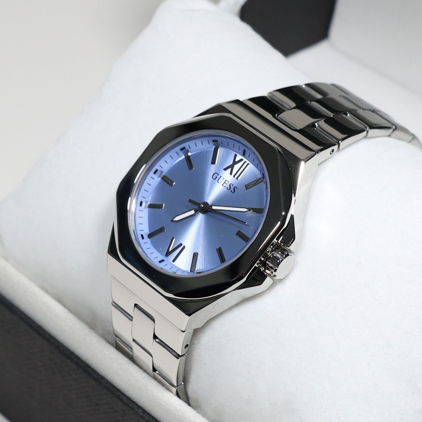 Guess Women's Empress Blue Dial Stainless Steel Quartz Watch GW0873L1