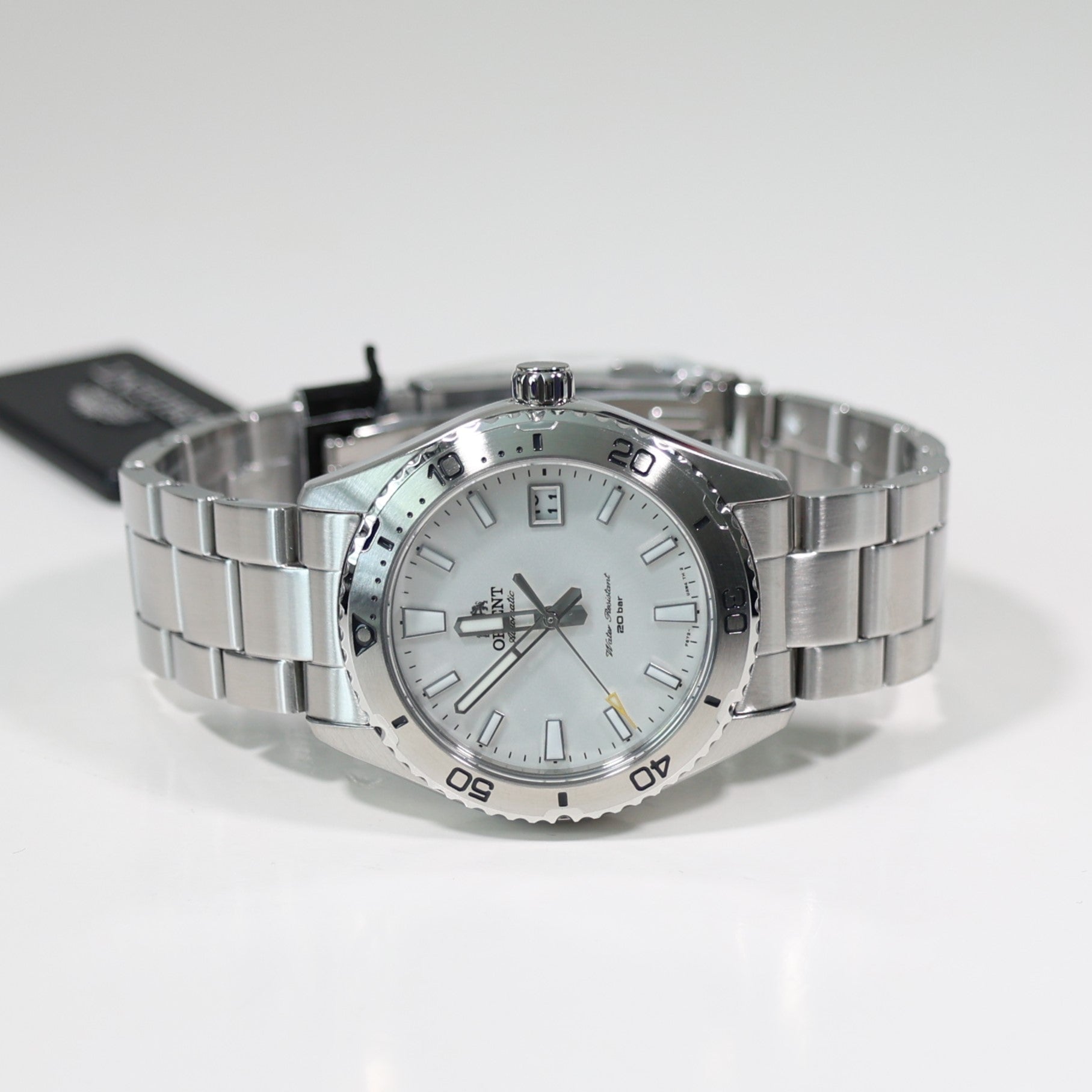 Orient Mako Automatic Stainless Steel White Dial Men's Sports Watch RA-AC0Q03S