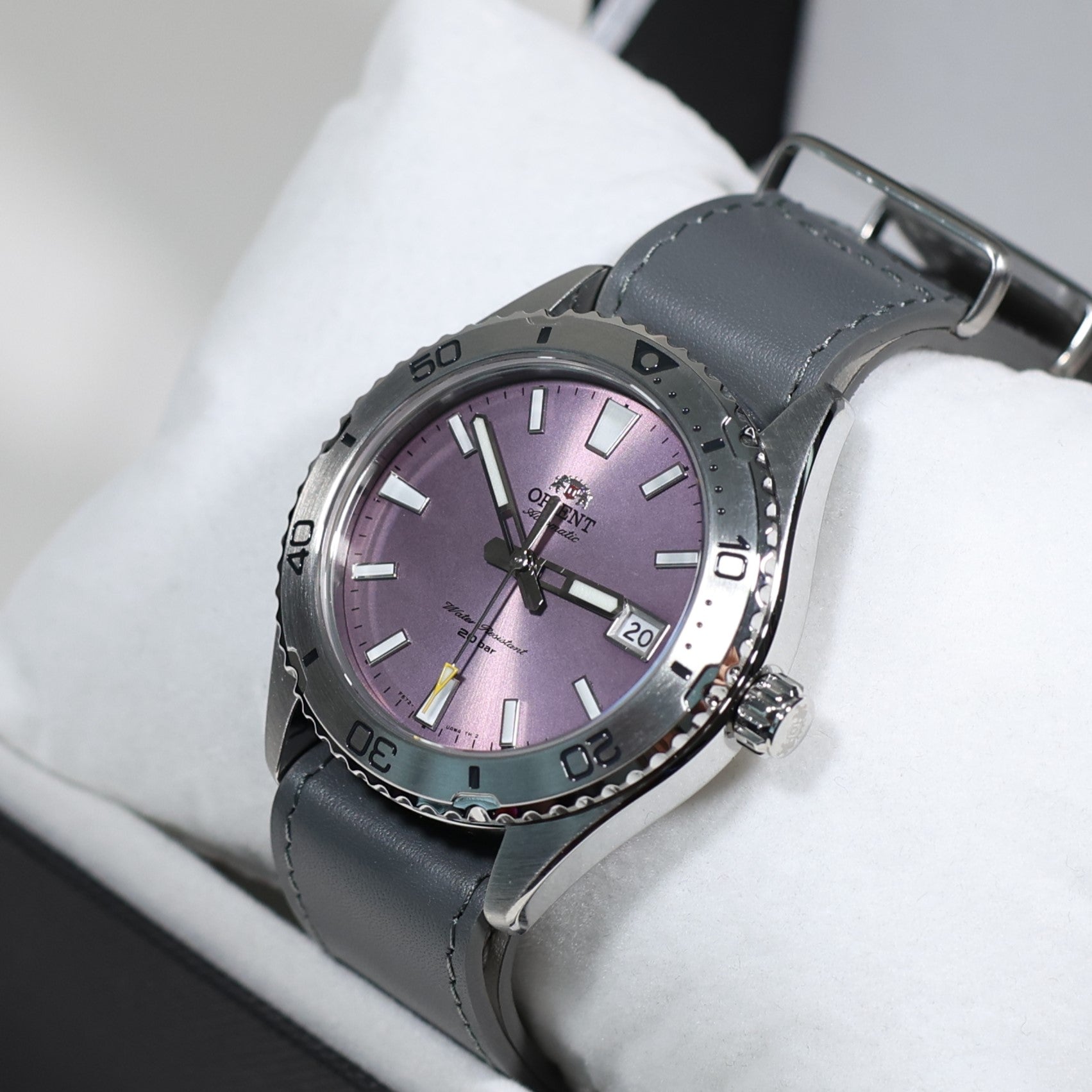 Orient Mako Automatic Stainless Steel Purple Dial Men's Sports Watch RA-AC0Q07V