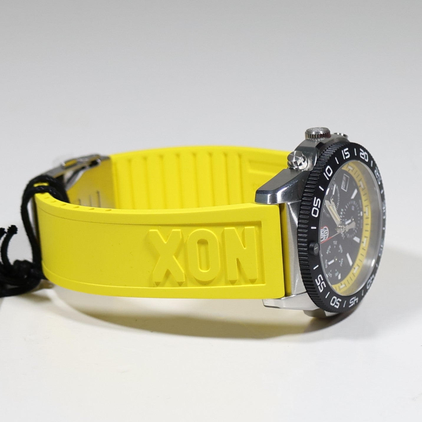Luminox Mens Watch Pacific Diver Chronograph 44mm 20ATM XS.3145.SET
