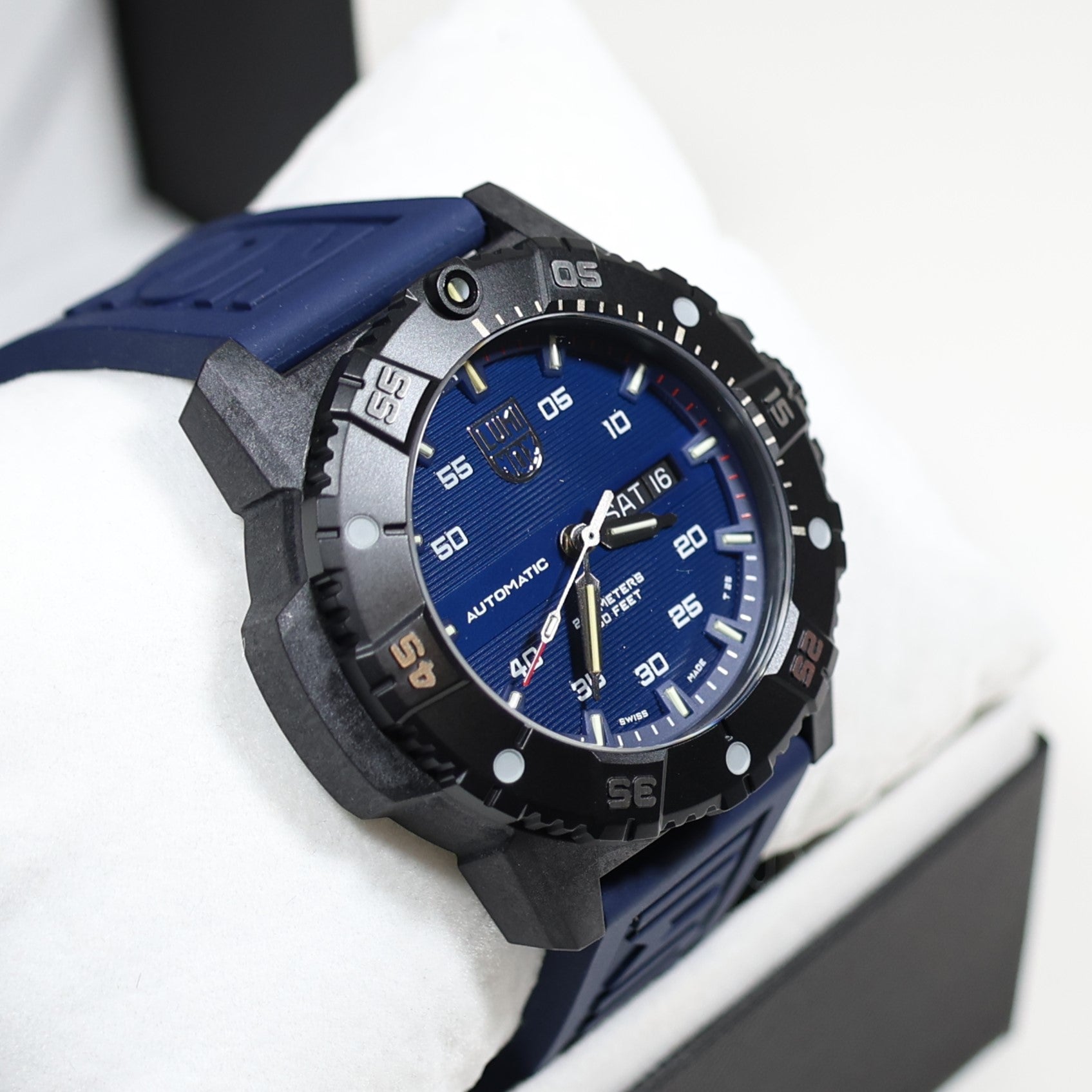 Luminox Master Carbon Seal Men's Blue Dial Automatic Watch XS.3863