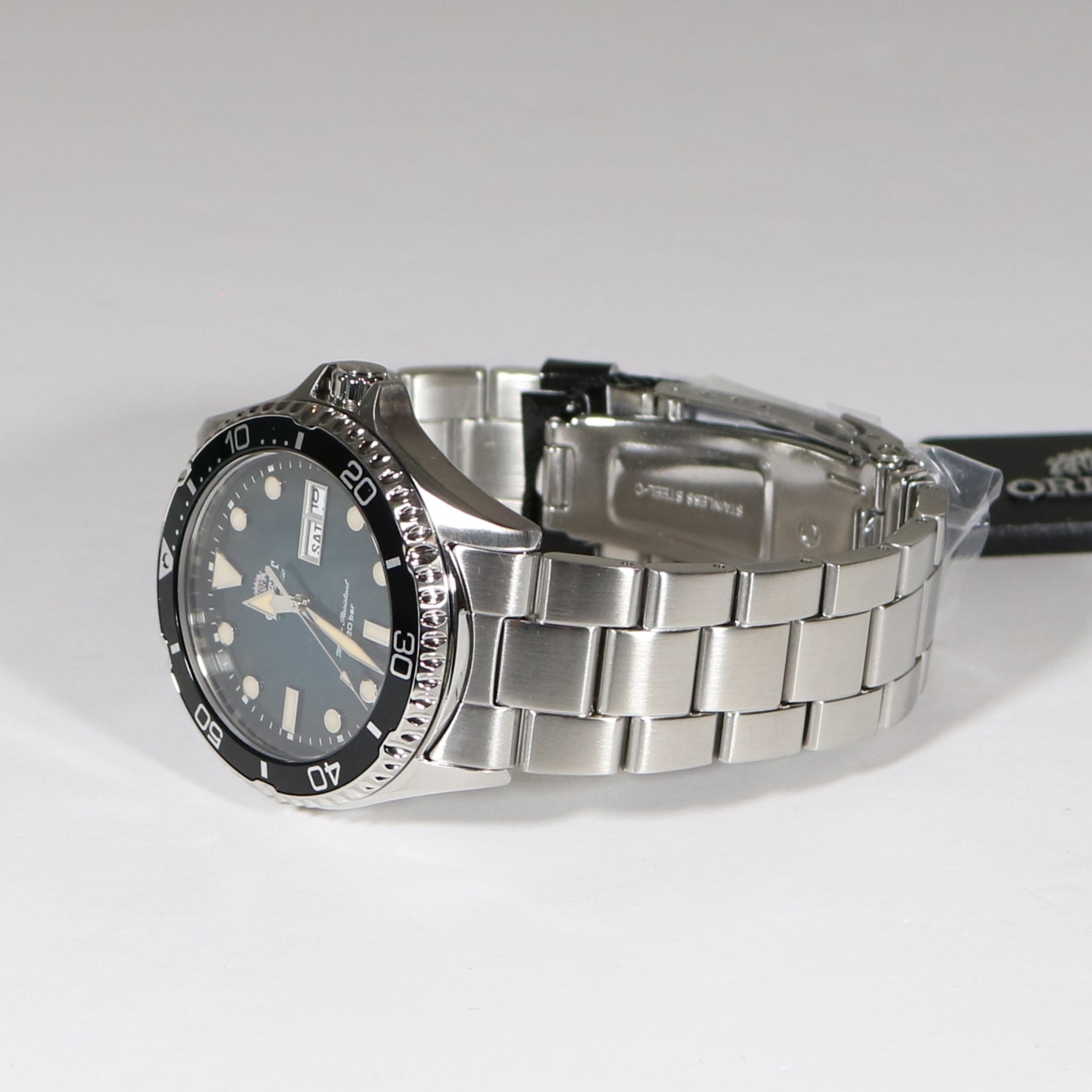 Orient Green Gradient Dial Kamasu Men's Stainless Steel Watch RA-AA0811E19B