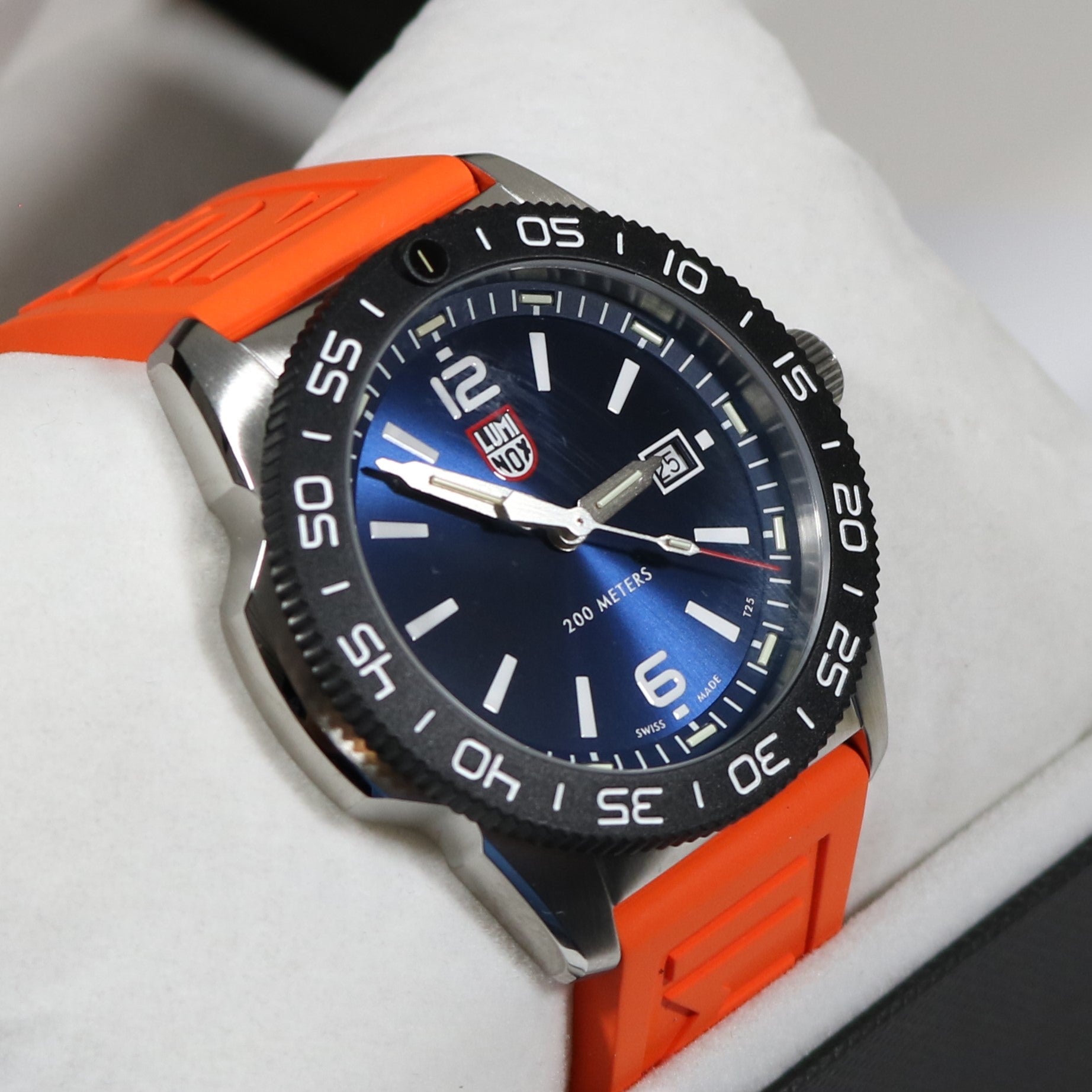 Luminox