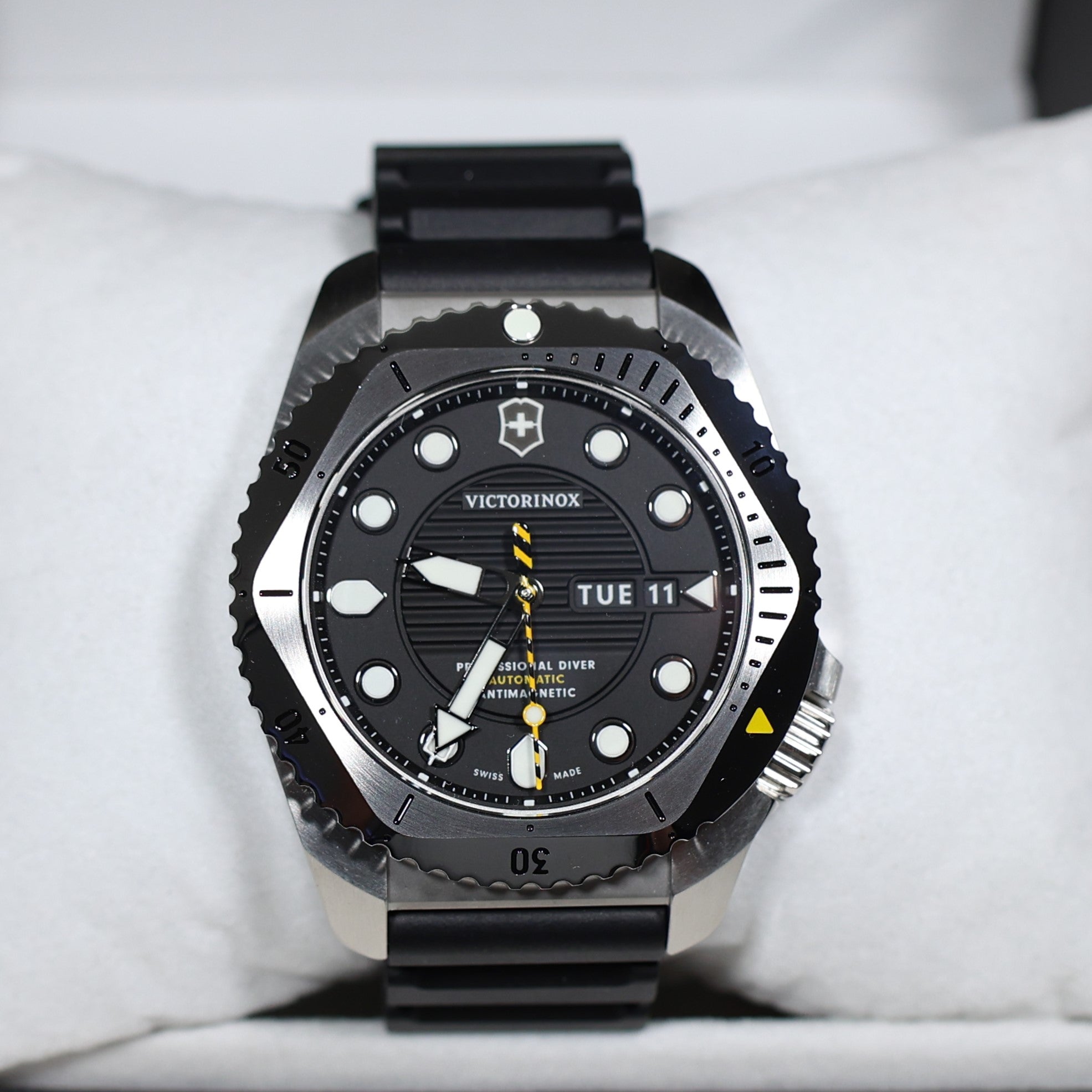 Victorinox Dive Pro Men's Automatic Stainless Steel Rubber Strap Watch 241994
