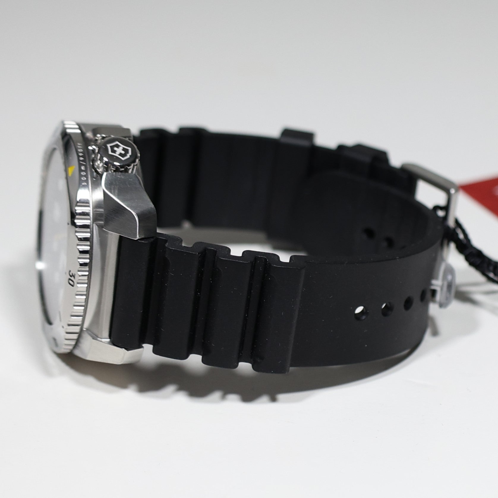 Victorinox Dive Pro Men's Automatic Stainless Steel Rubber Strap Watch 241994
