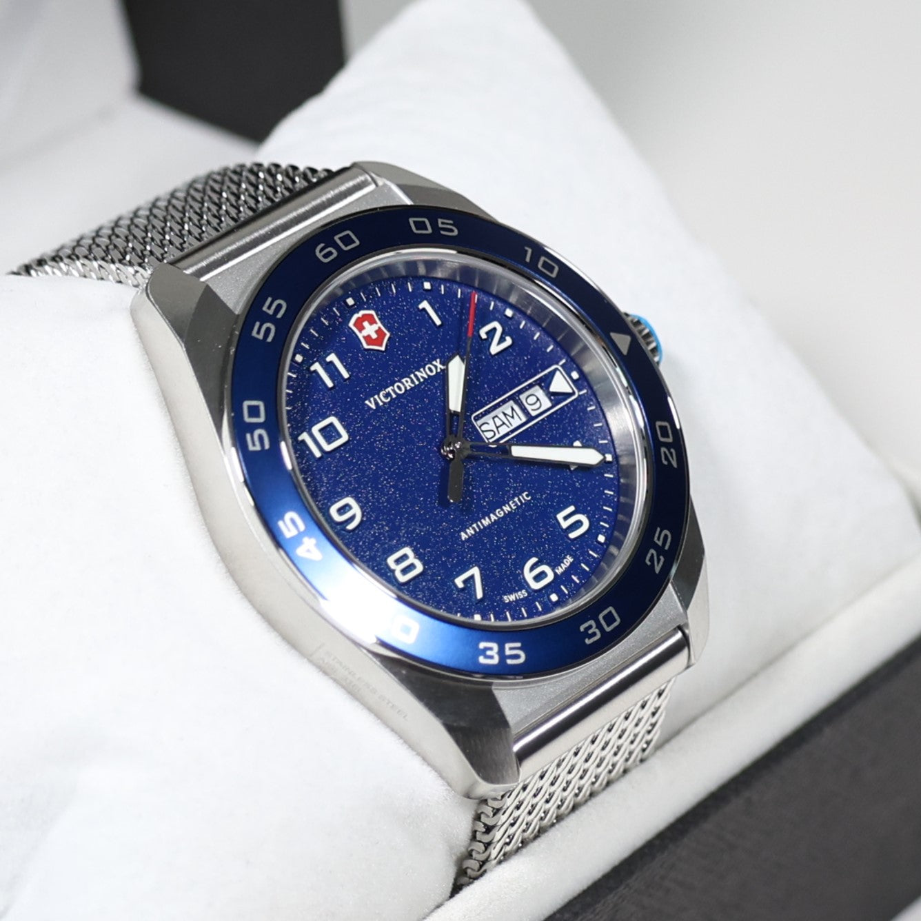 Victorinox Swiss Army Men's Blue Dial Stainless Steel Mesh Bracelet Watch 242042