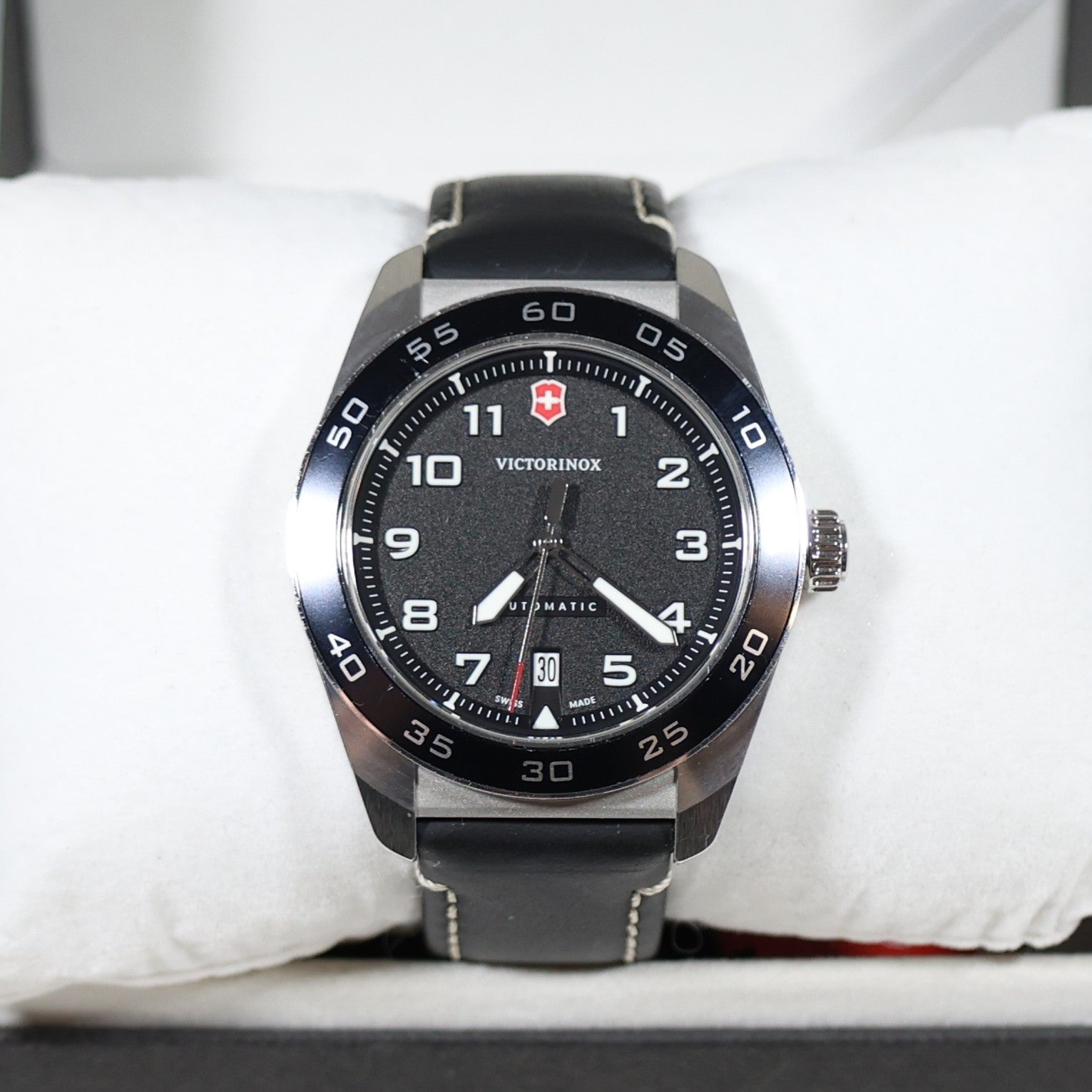 Victorinox Swiss Army Men's Automatic Black Dial  Watch 242044 Pre-Owned