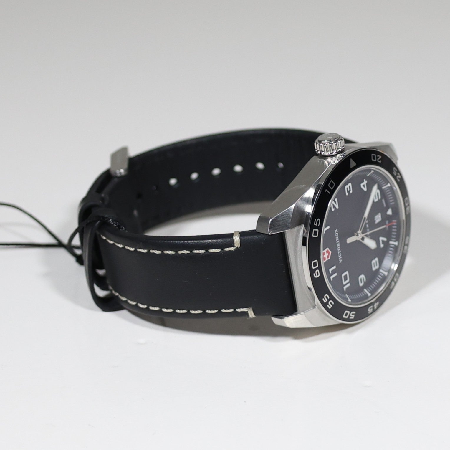 Victorinox Swiss Army Men's Automatic Black Dial  Watch 242044 Pre-Owned