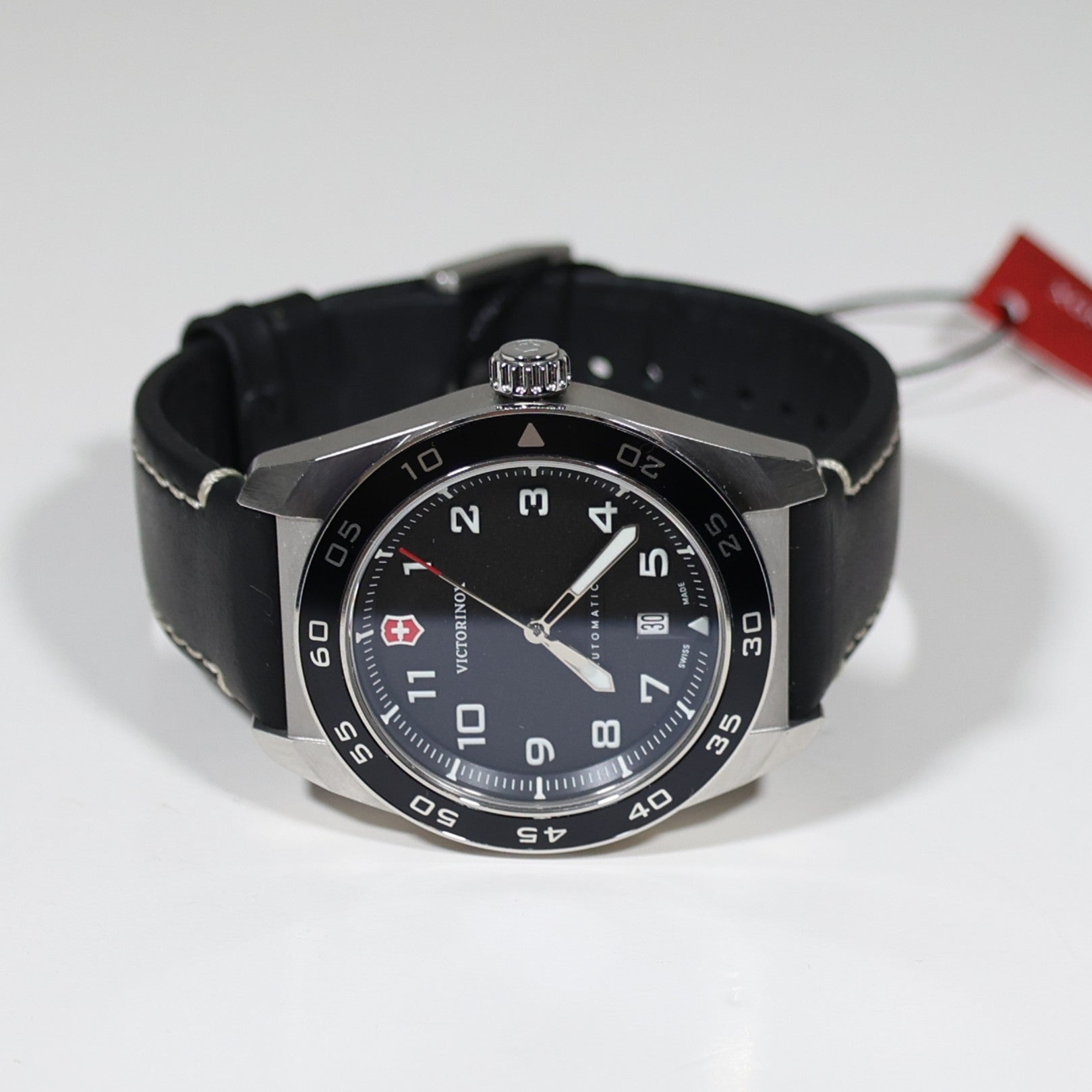 Victorinox Swiss Army Men's Automatic Black Dial  Watch 242044 Pre-Owned