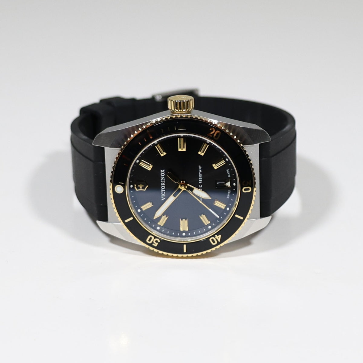 Victorinox Maverick Black Dial Rubber Strap 39mm Watch 242099 - Chronobuy