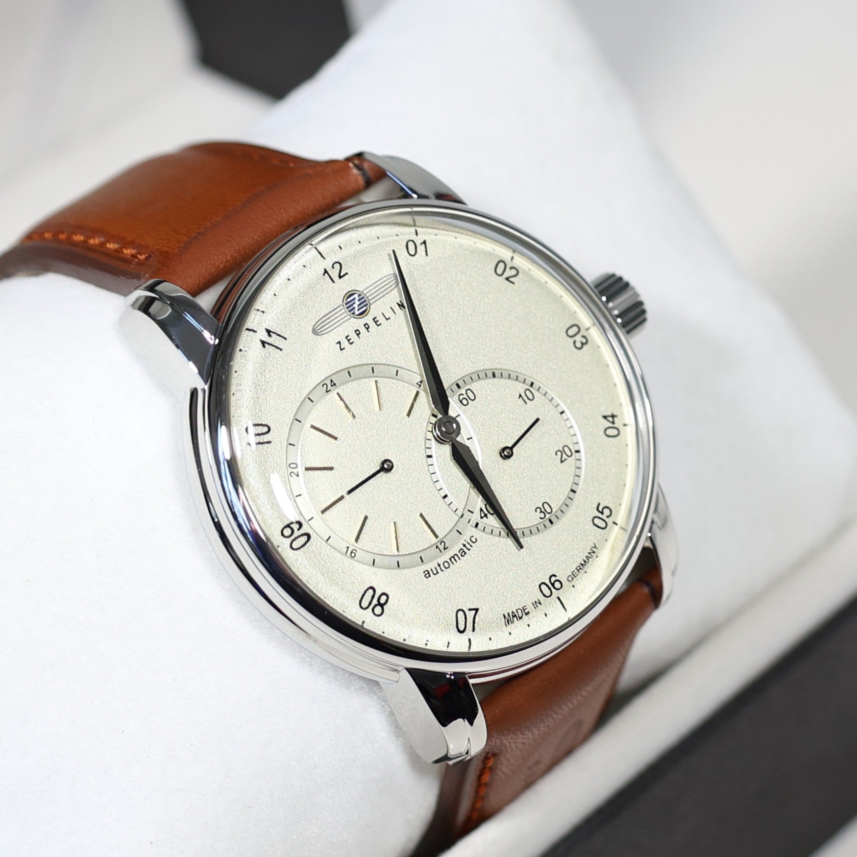 Zeppelin Captains Line Men's Automatic Beige Dial Watch 8662-1 - Chronobuy