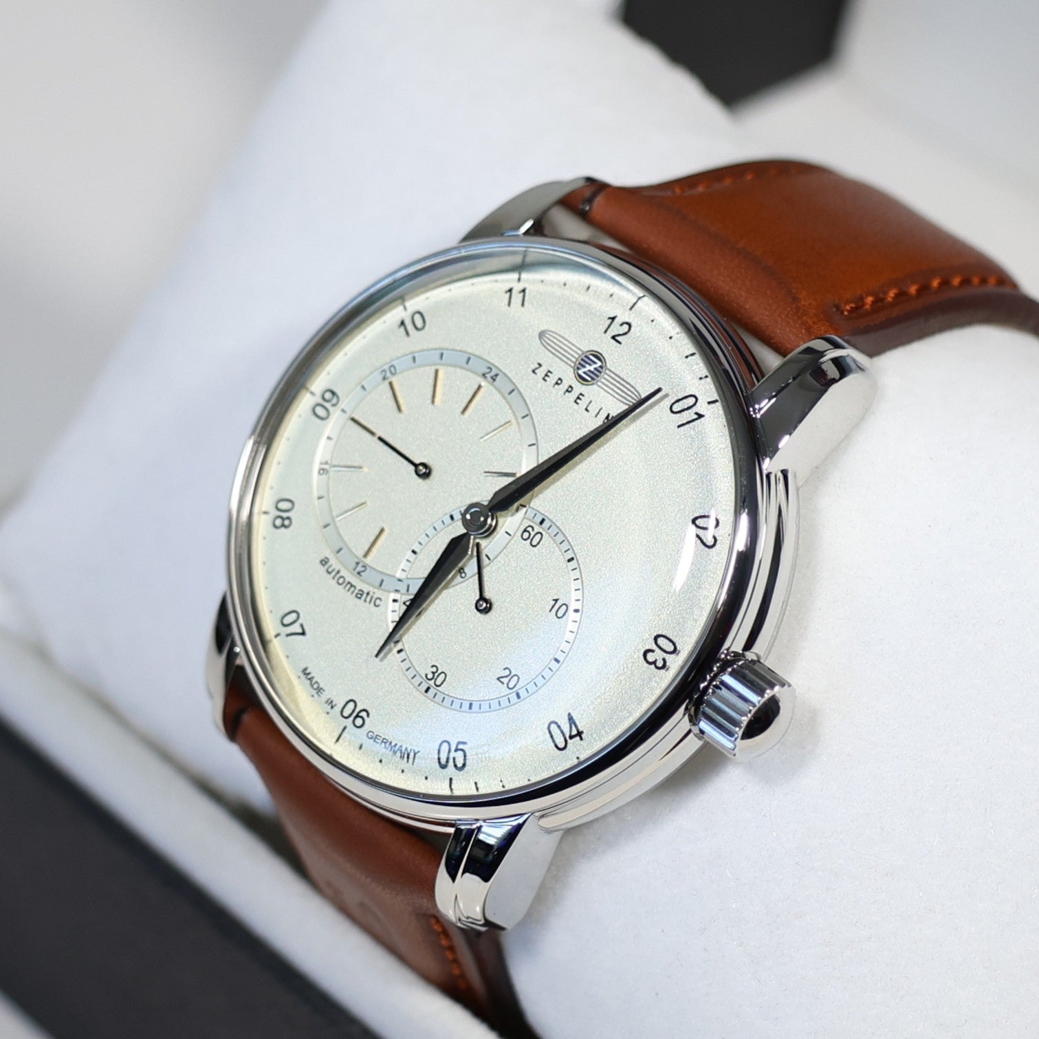 Zeppelin Captains Line Men's Automatic Beige Dial Watch 8662-1 - Chronobuy