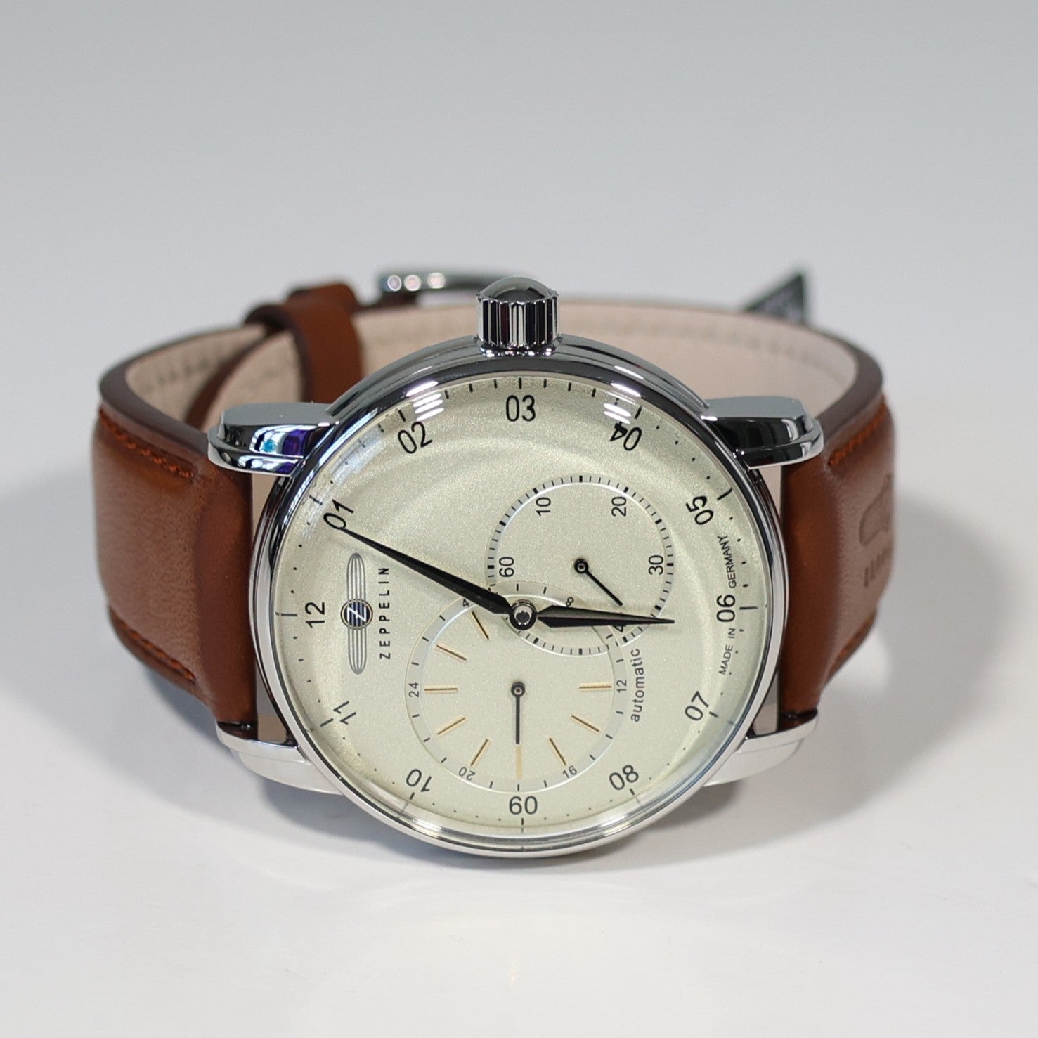 Zeppelin Captains Line Men's Automatic Beige Dial Watch 8662-1 - Chronobuy