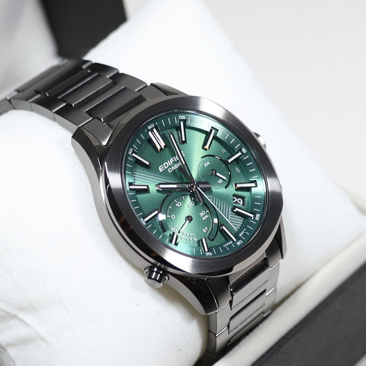 Casio Edifice Solar Green Dial Men's Chronograph Watch EQB-1300DC-3AEF - Chronobuy