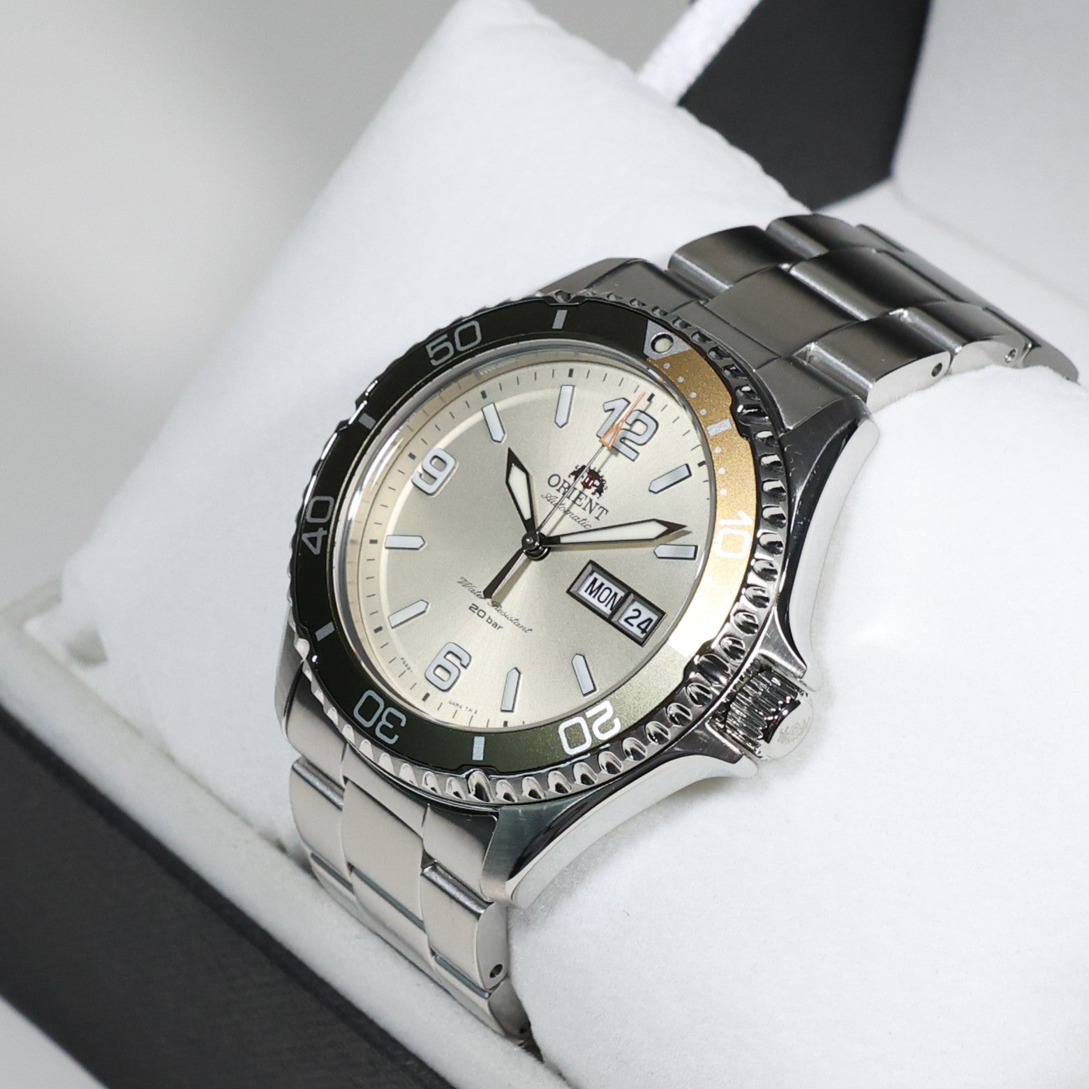 Orient Mako III Silver Dial Automatic Men's Stainless Steel Watch RA-AA0821S19B