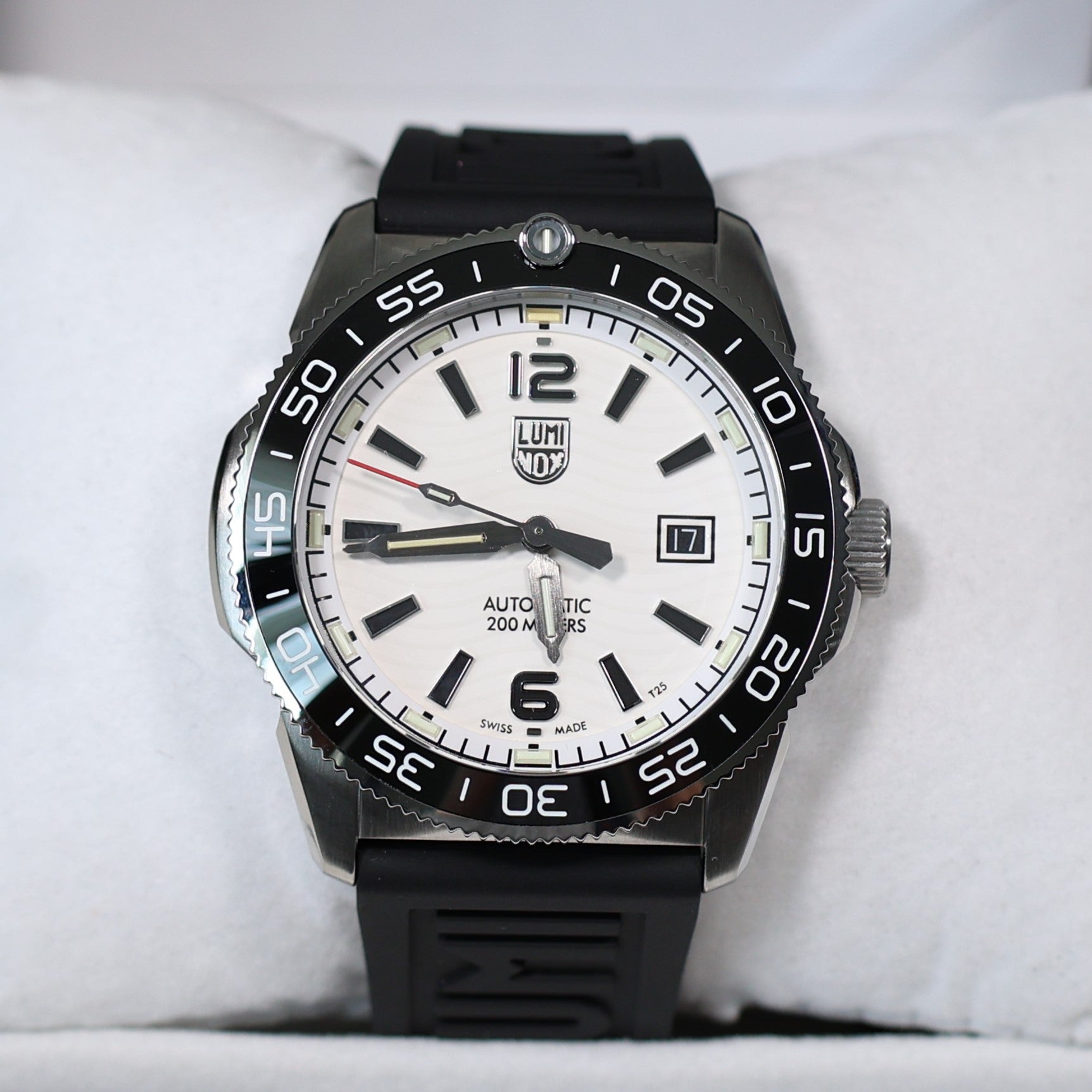 Luminox Pacific Diver White Dial Stainless Steel Men's Automatic Watch XS.3101.H