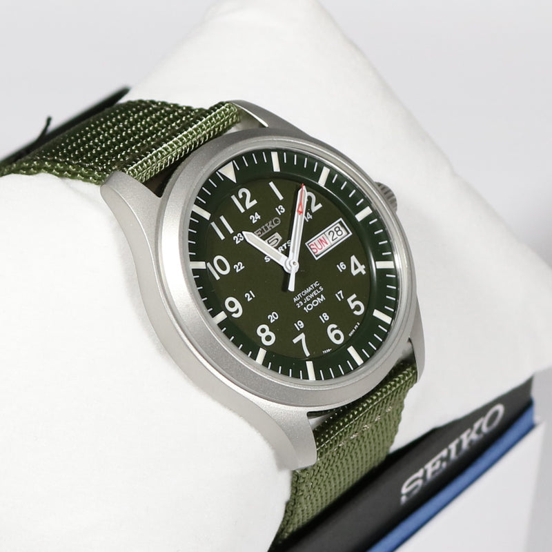 Biskop negativ motor Seiko 5 Military Green Automatic Men's Sports Watch SNZG09K1 – Chronobuy