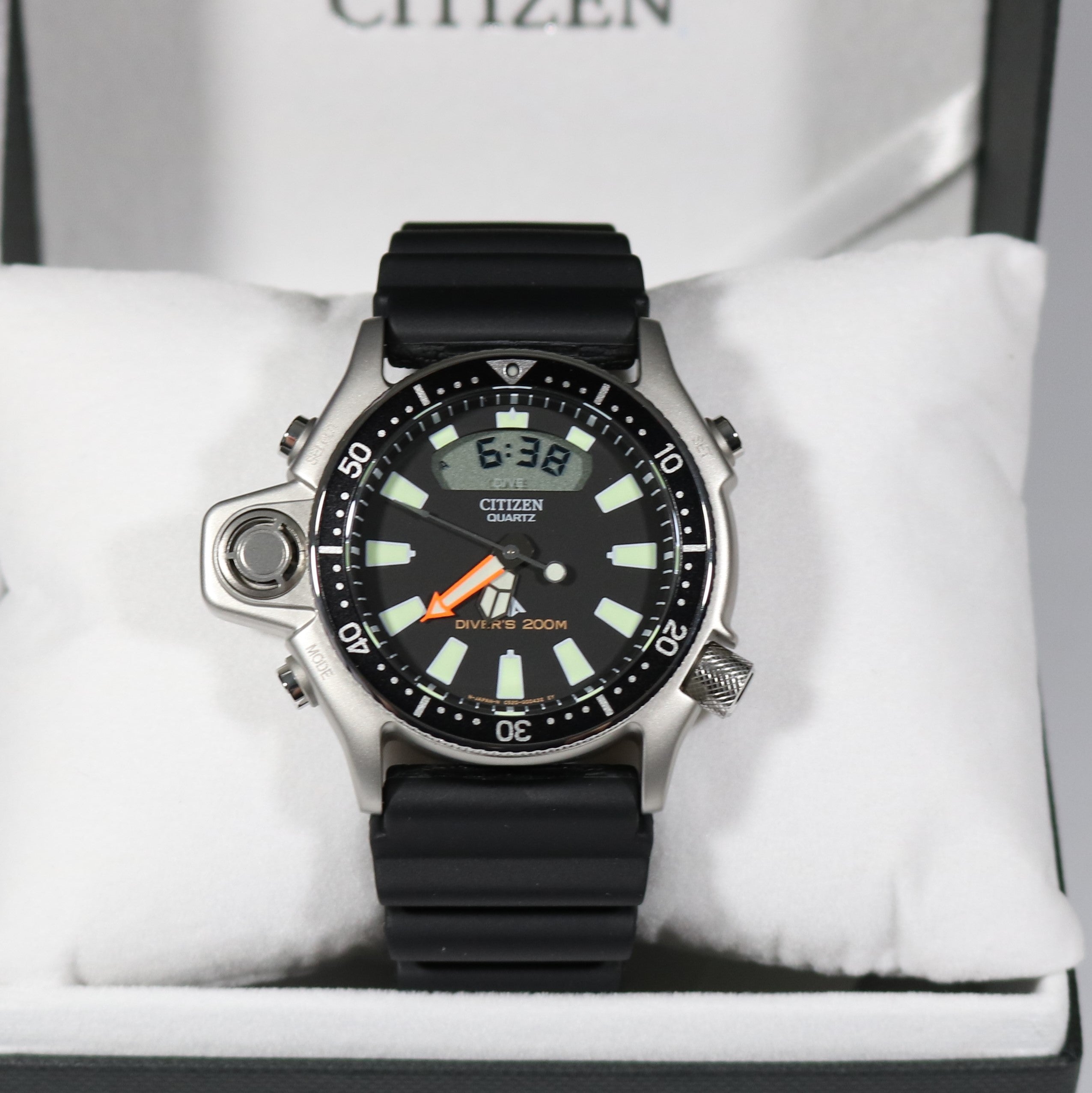 Citizen Promaster Aqualand Digital Black Dial Divers Watch JP2000-08E 2